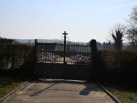 Entrée du nouveau cimetière 