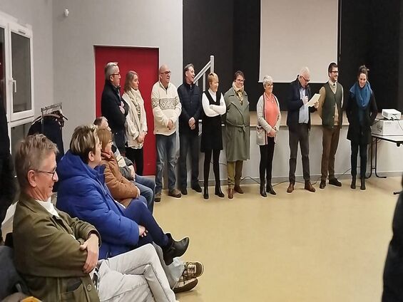 le maire et le conseil municipal lors du discours du maire