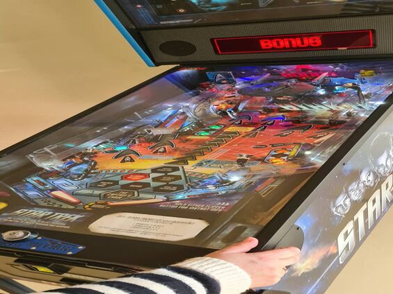 Le flippeur, un des jeux prêté par FLIP STORY