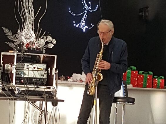 Musicien repas des ainés